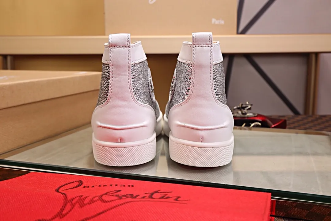 Ex-factory price 480. christian louboutin (CL red sole shoes) counter hot diamond series, high-top casual sneakers for couples 📢 📢 📢 Exclusive hot style release 🎈🎈💪 Movable latex feet 👻 Finished outsole sewing line [satisfied] 😝Female 35-40# Male 38#-46, global supply😝 [Top version]: original imported cowhide upper, top original leather lining, original molded TPU outsole, original 1:1 detail processing, original shoe last, large quantity available from stock,